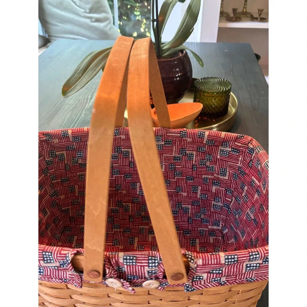 Longaberger 2003 Handmade Basket with American Flag Liner Patriotic Americana